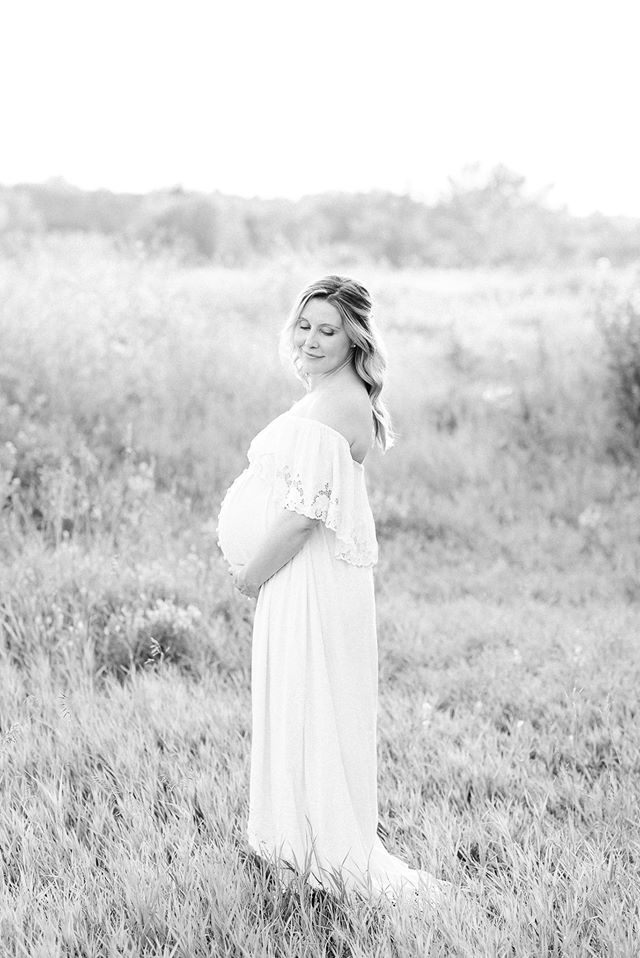 Light and Airy Maternity Photographer inspo