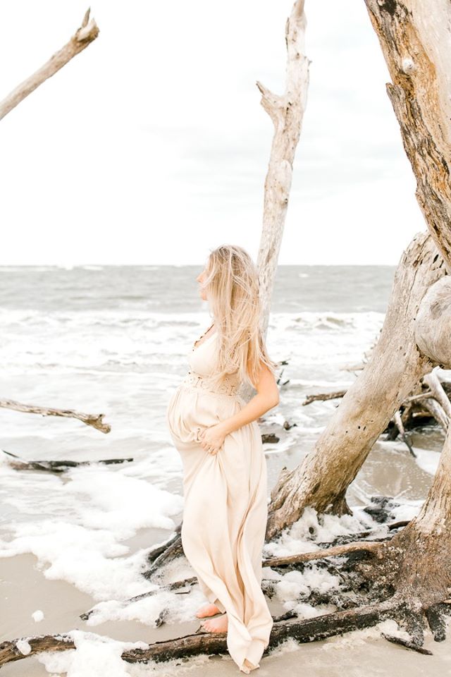 Light and Airy Maternity Photographer Inspo