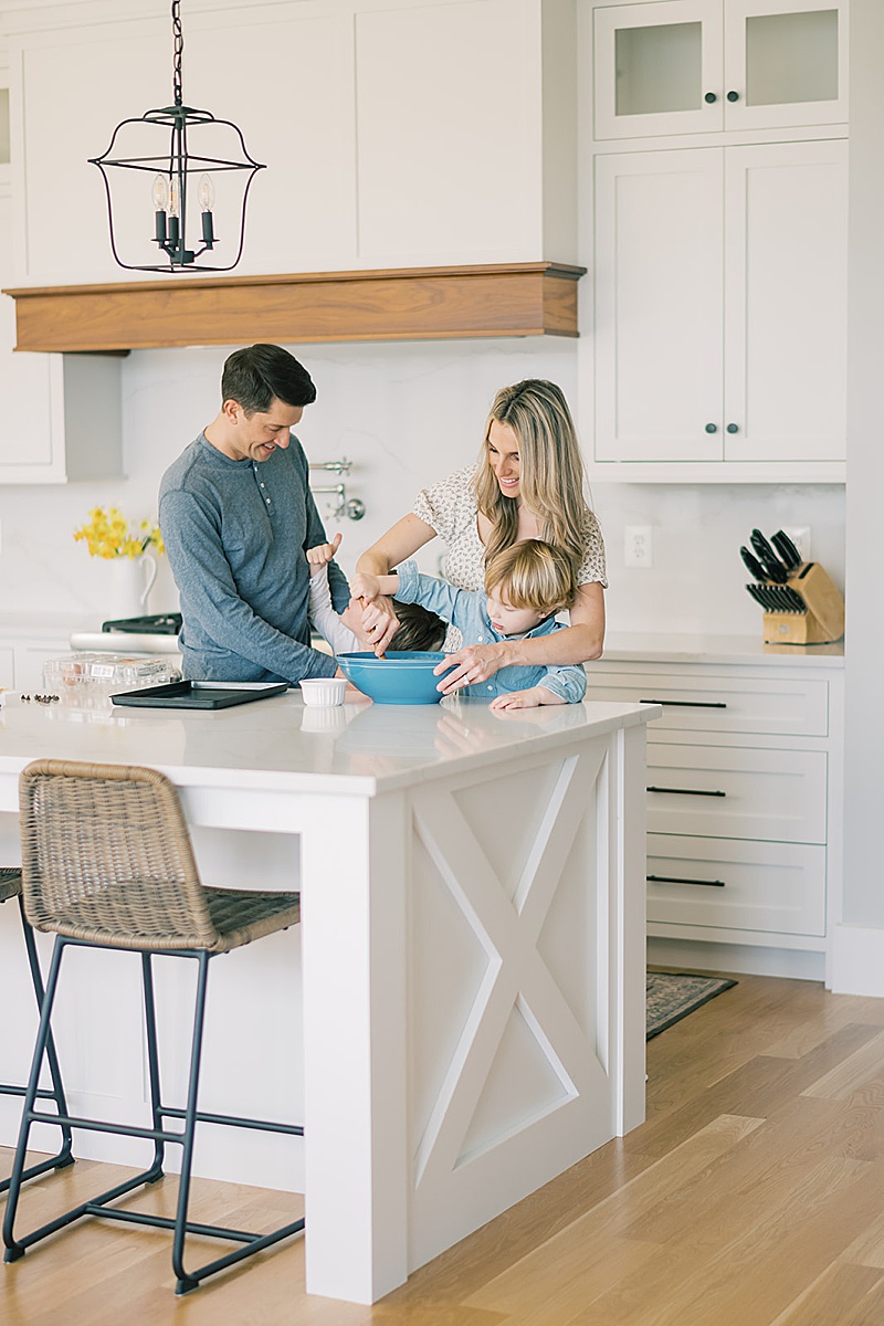 in-home lifestyle photography session making cookies in the kitchen family of four