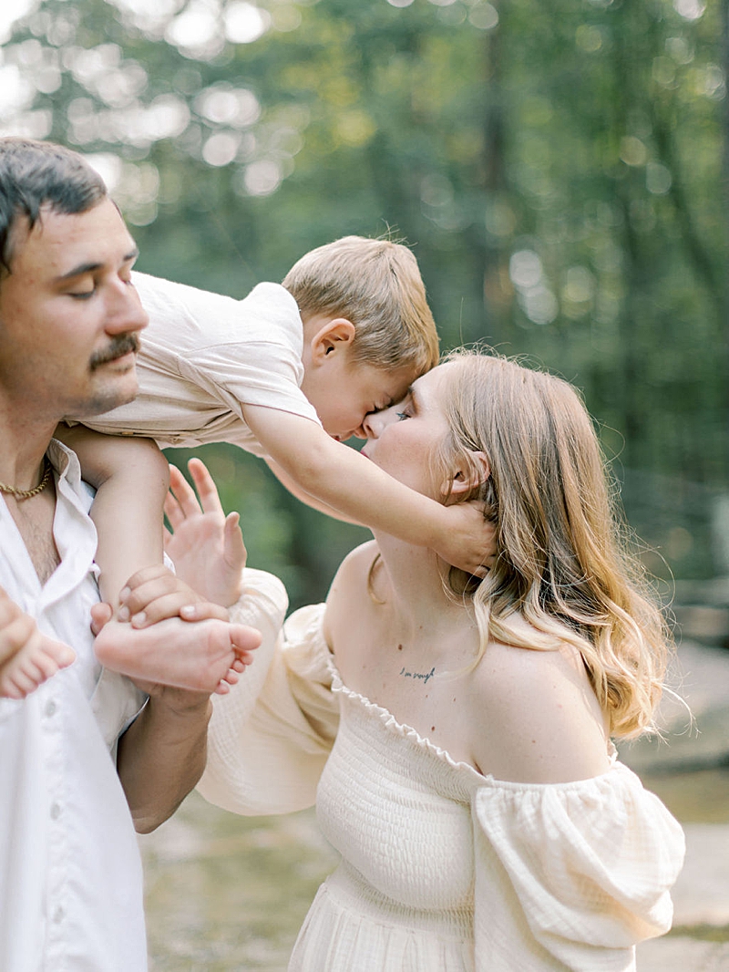 outdoor family and maternity session photography creekside natural light 